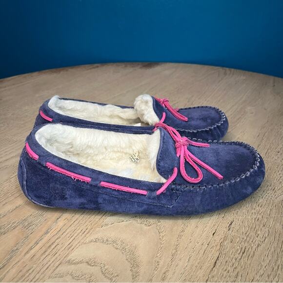UGG Dakota Suede Mocassin Shearling Lined Slippers Purple Pink Women’s Size 7 - Picture 2 of 11